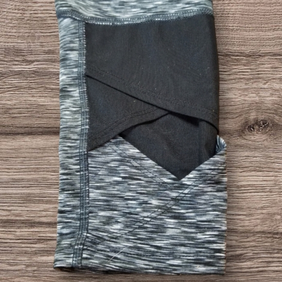 ALL IN MOTION GIRLS GRAY & BLK LEGGINGS SZ-XXL(18) - Picture 4 of 7